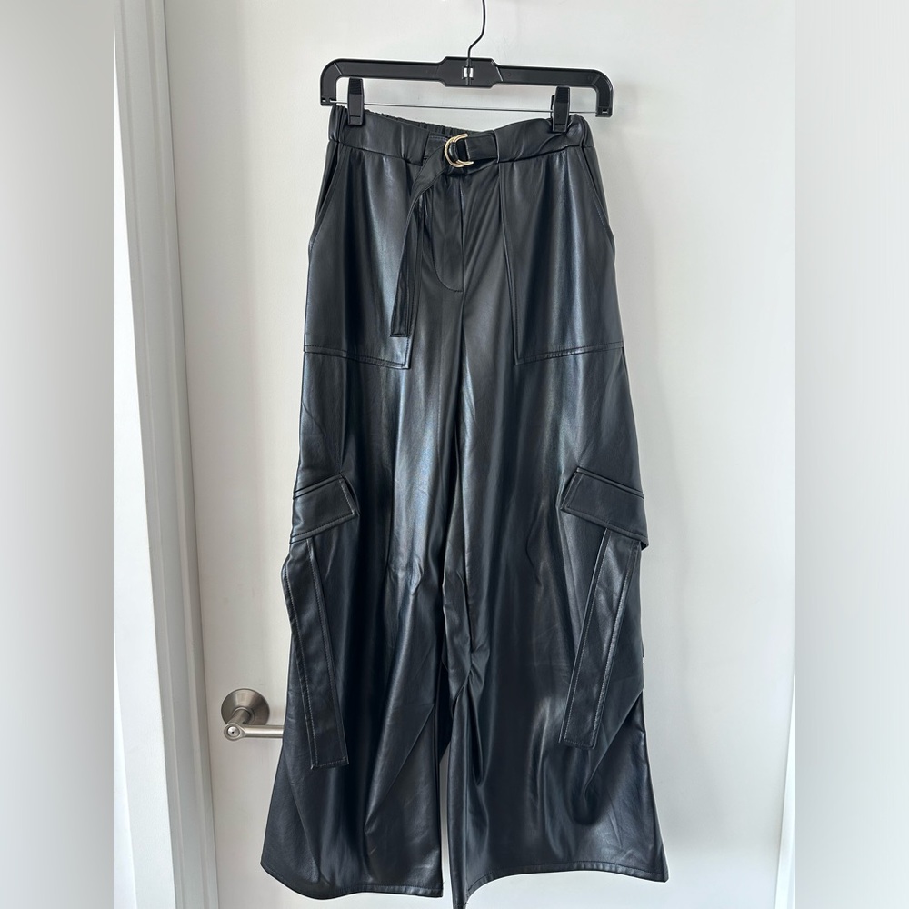 FOREVER 21 wide leg pleather cargo pants — size XS